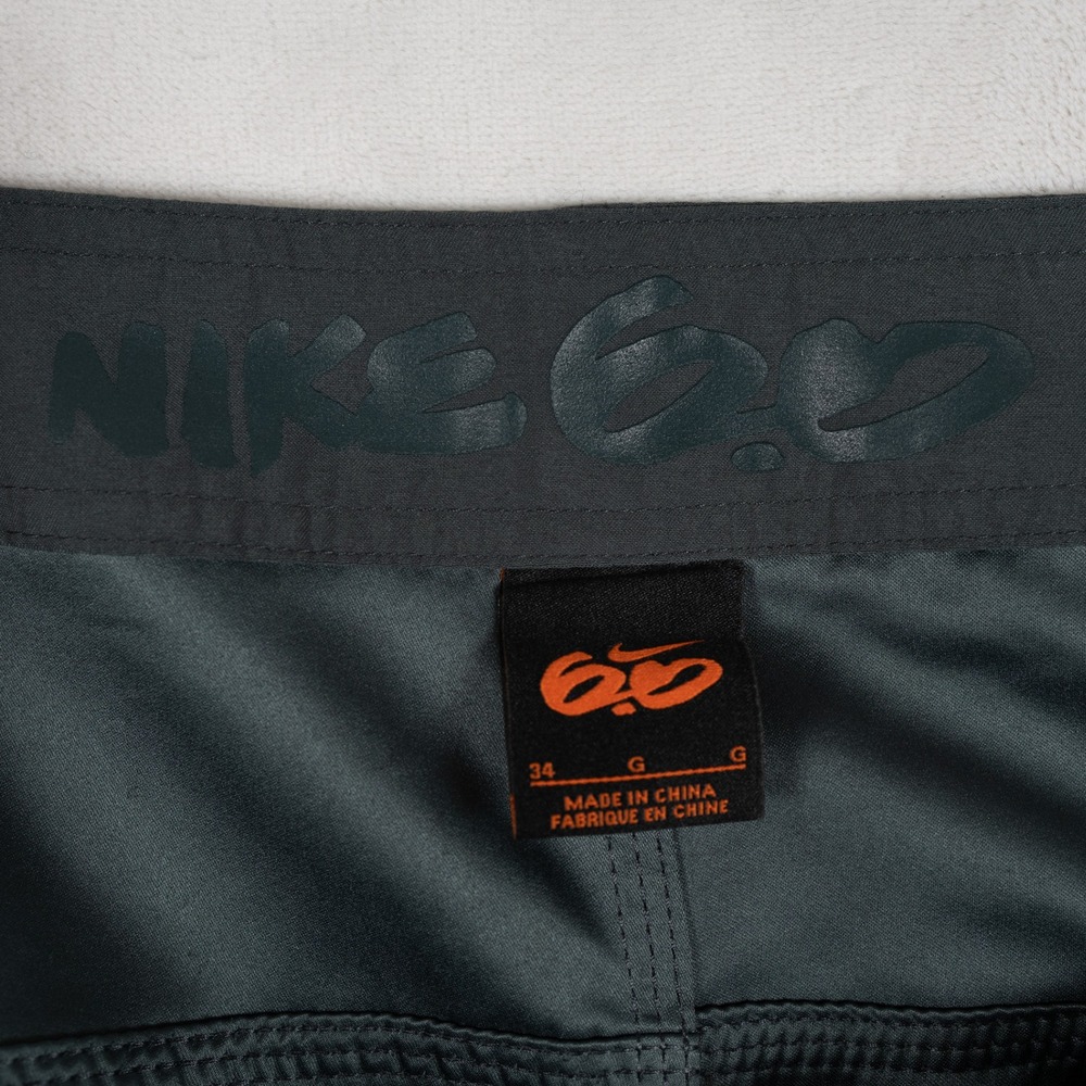 Nike 6.0 Cargo Board Swim Shorts Men's Size‎ 34 Dark Green Embroidered - Picture 2 of 10